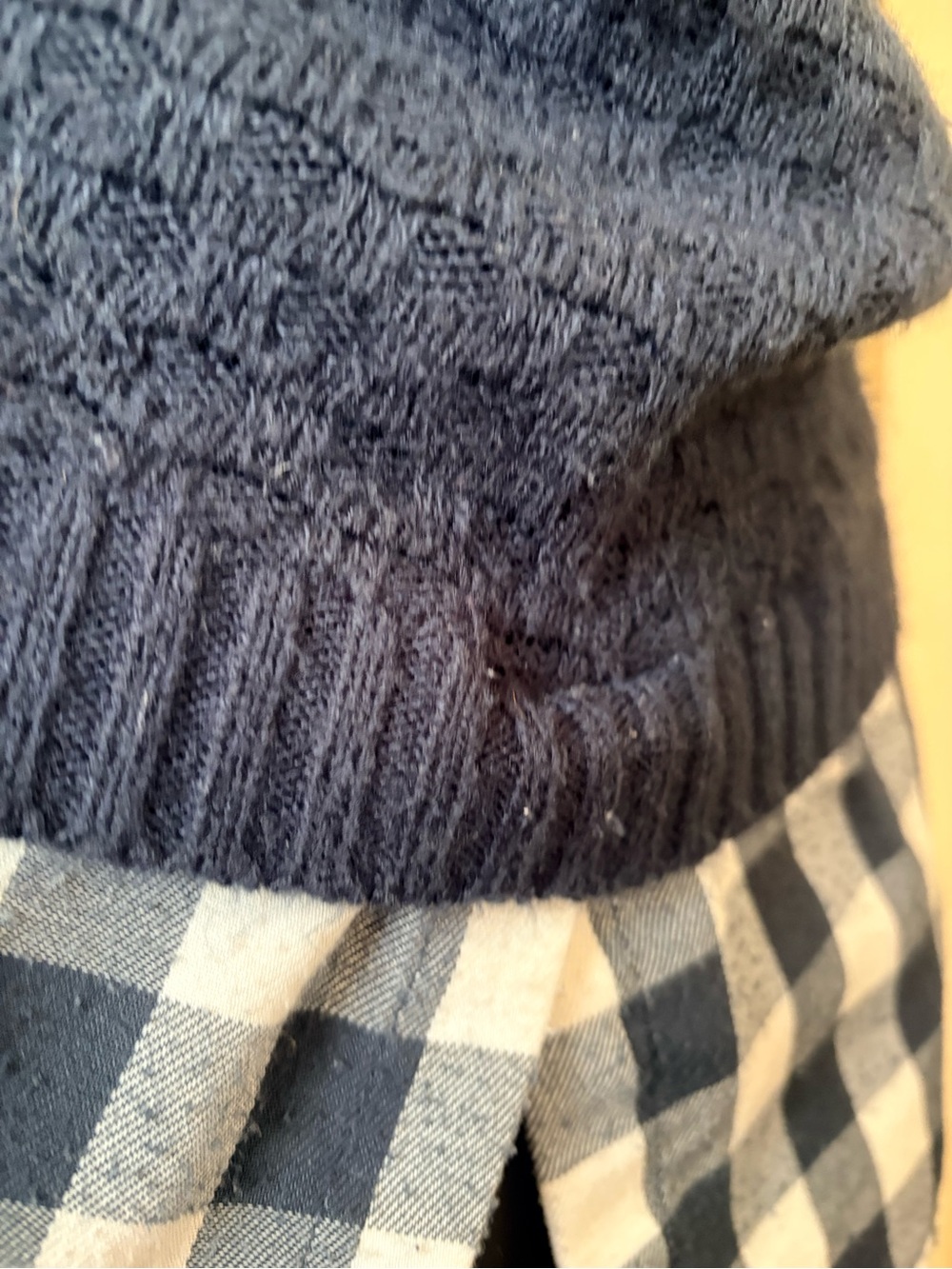 Classic Navy Cable Knit Women's Sweater, size L - Picture 2 of 8